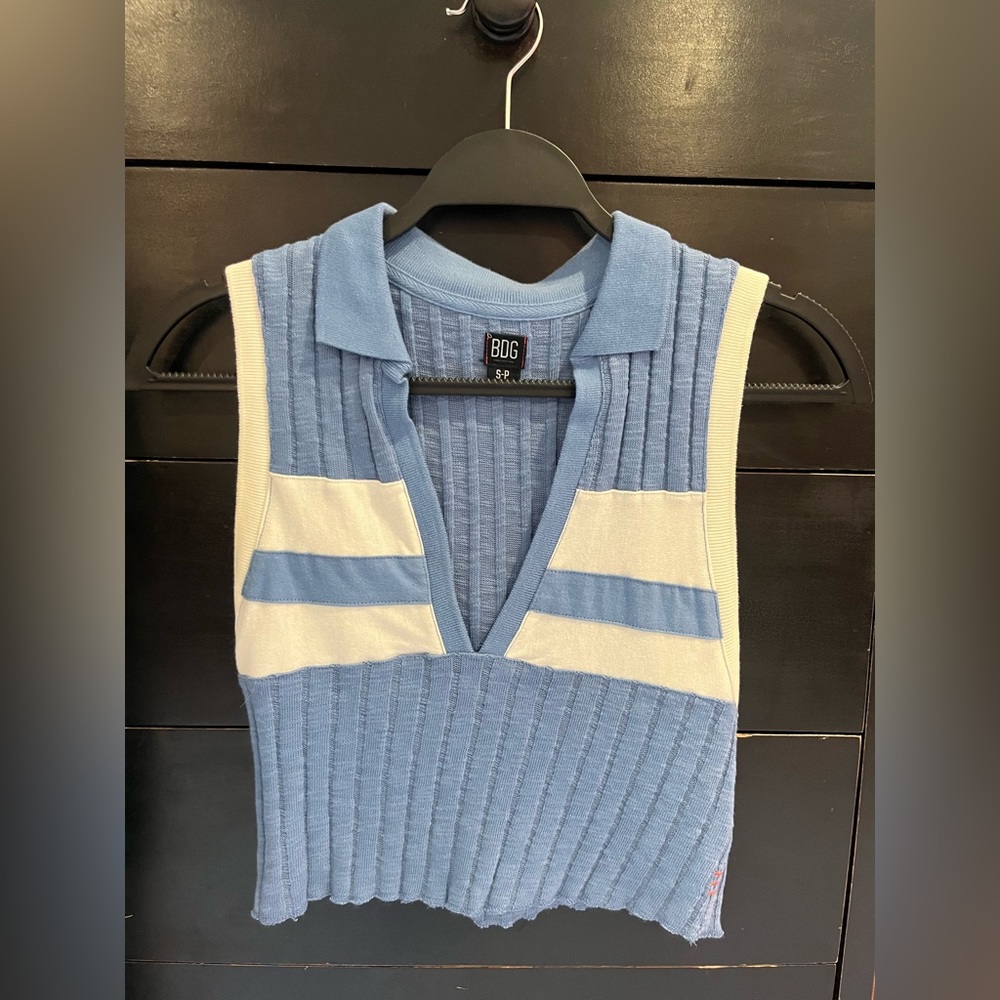 Cropped blue and white tank top, Urban Outfitters, small, in perfect condition!